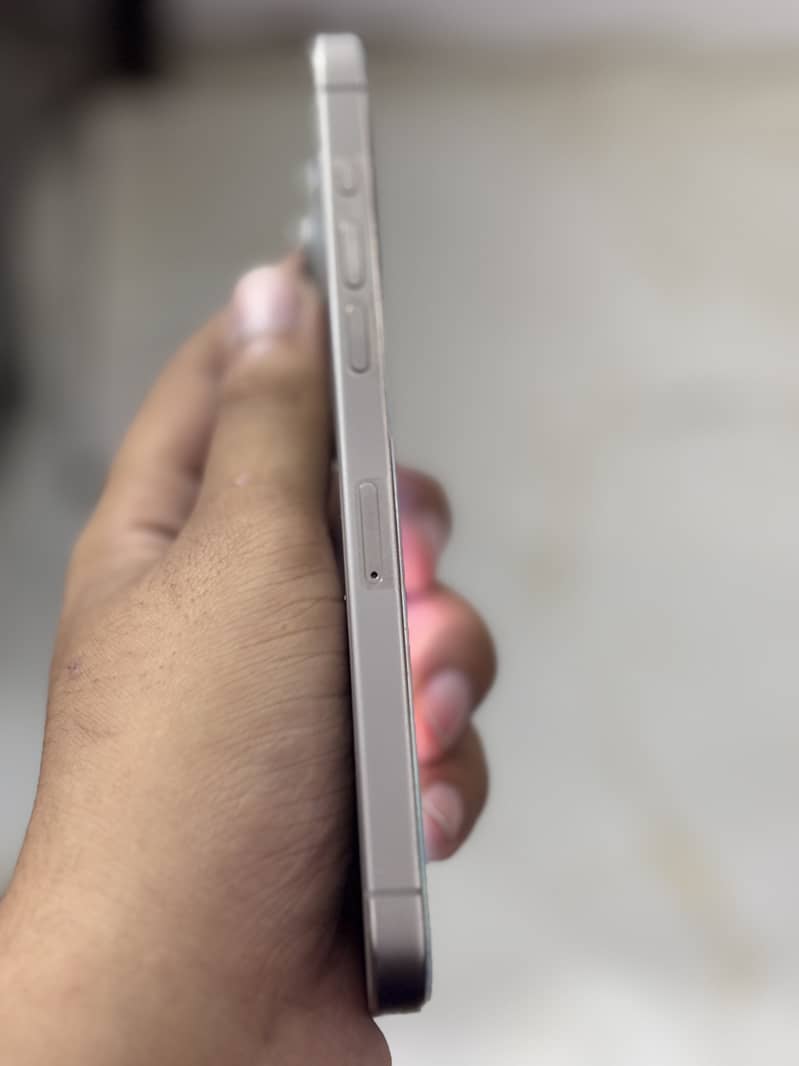 Apple iPhone 15 Pro Max 3