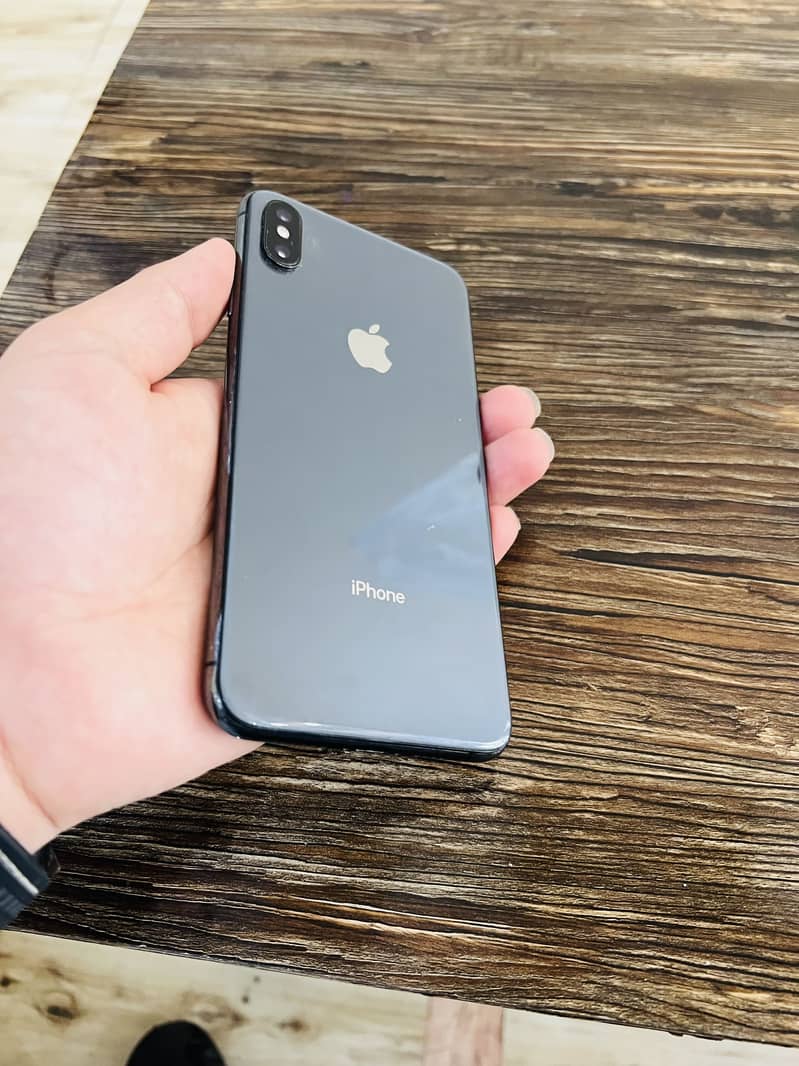 Apple iPhone XS Max 2