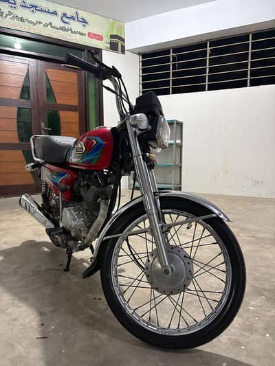 United 125 (2023)