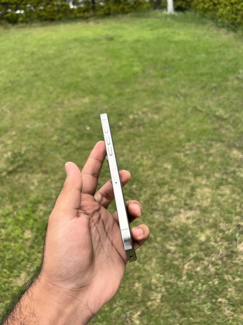 Apple iPhone 15 Pro Max 1
