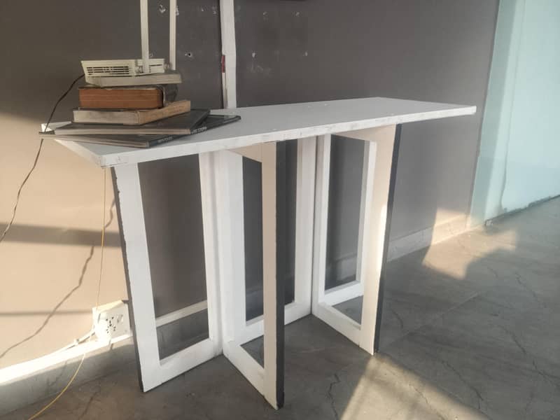 CONSOLE TABLE 6