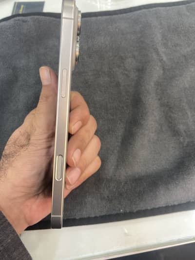 Apple iPhone 16 Pro Max 1tb sim locked