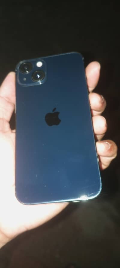 Apple iPhone 13