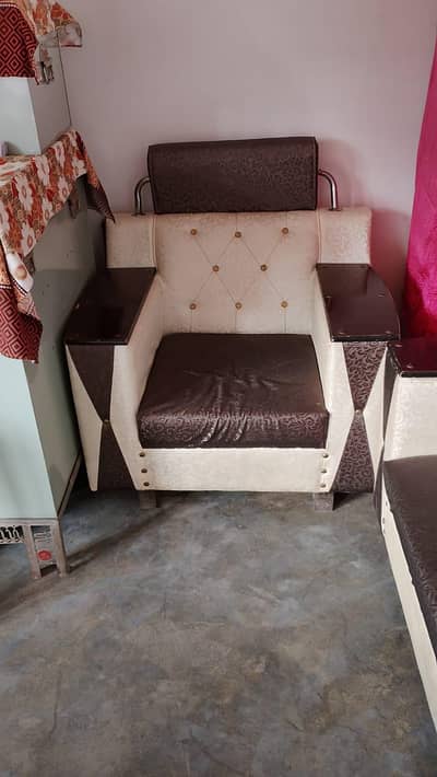 5seater sofa set sale in good condition  urgent sale khushab