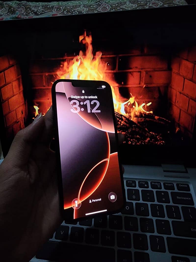 Apple iPhone 13 3