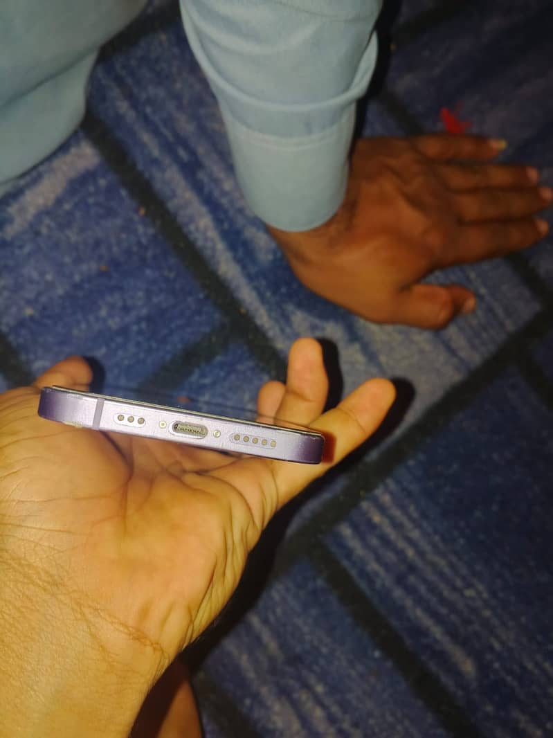 Apple iPhone 12 5