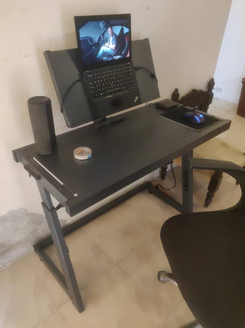 Height Adjustable Table for DJ 1