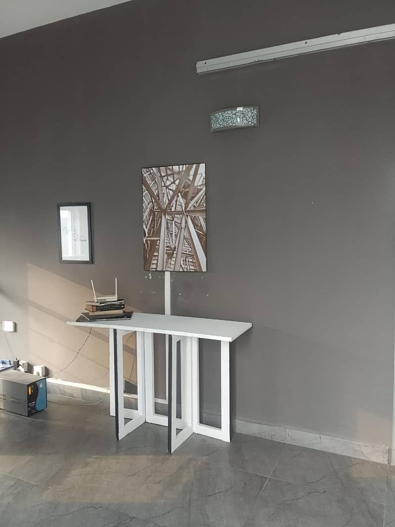 CONSOLE TABLE 7