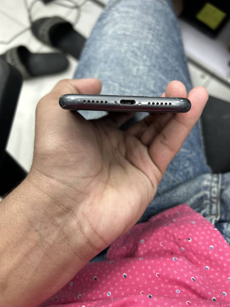 Apple iPhone 11 6