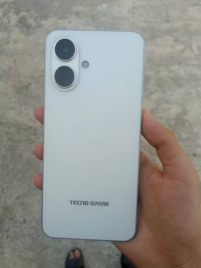Tecno Spark Go2