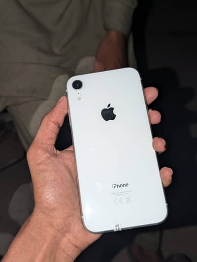 Apple iPhone XR