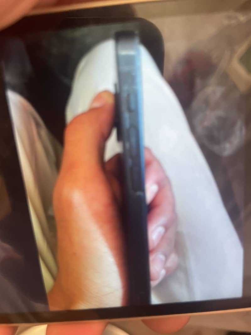 Apple iPhone 12 1