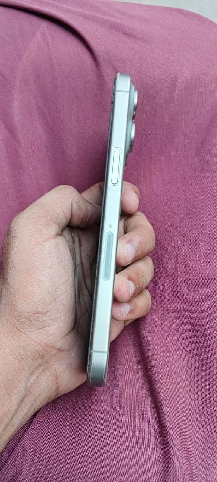 Apple iPhone 15 Pro Max 1
