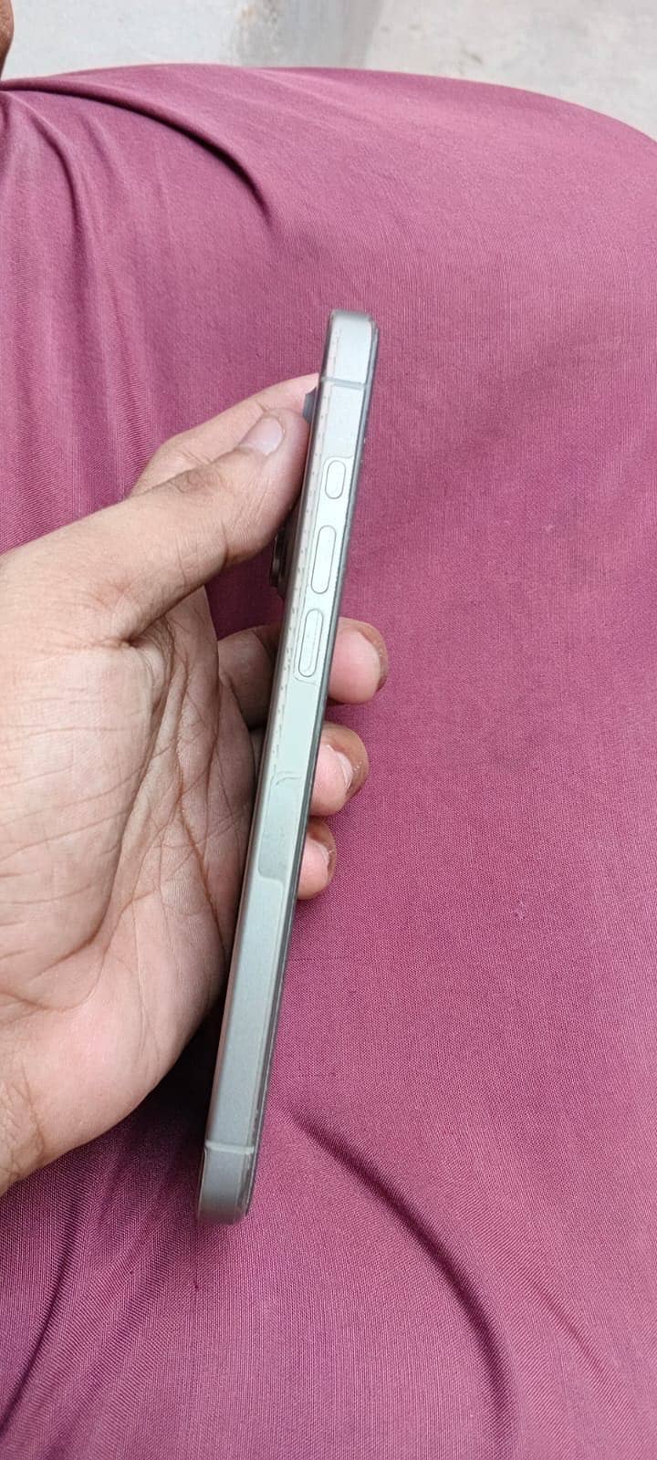 Apple iPhone 15 Pro Max 4