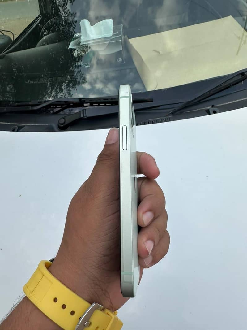 Apple iPhone 12 3