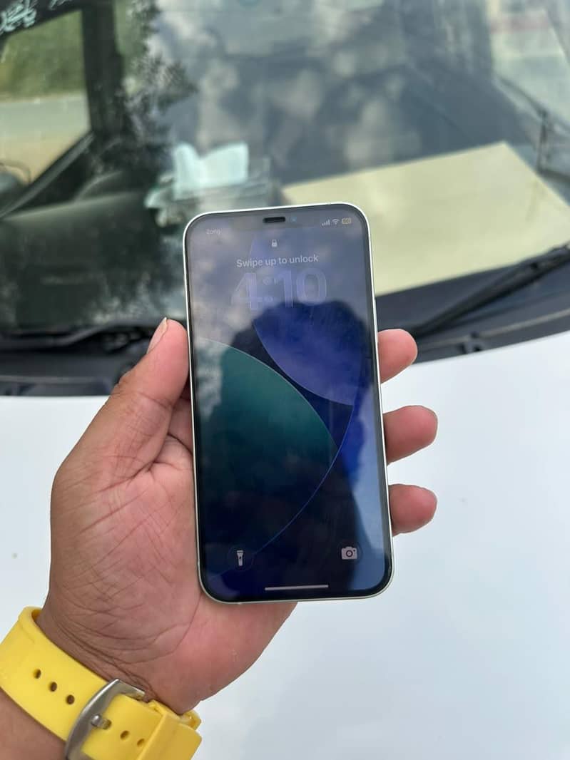 Apple iPhone 12 7