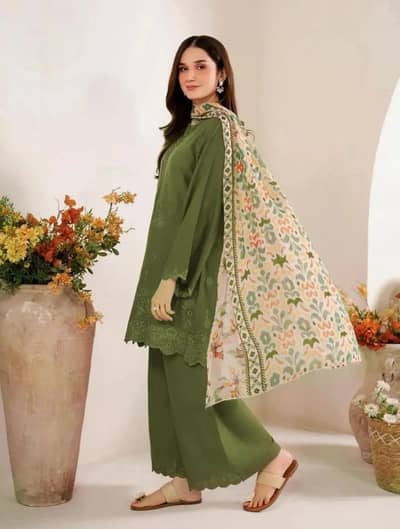 Beautiful Embroidered 3-Piece Suit lawn