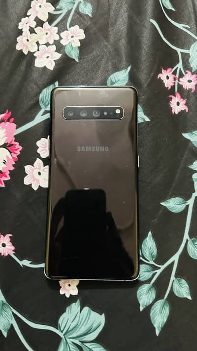 Samsung Galaxy S10 5G (256Gb) (Give offer after reading Description)