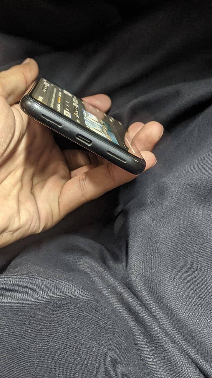 Google Pixel 4 SCRATCH LESS 2