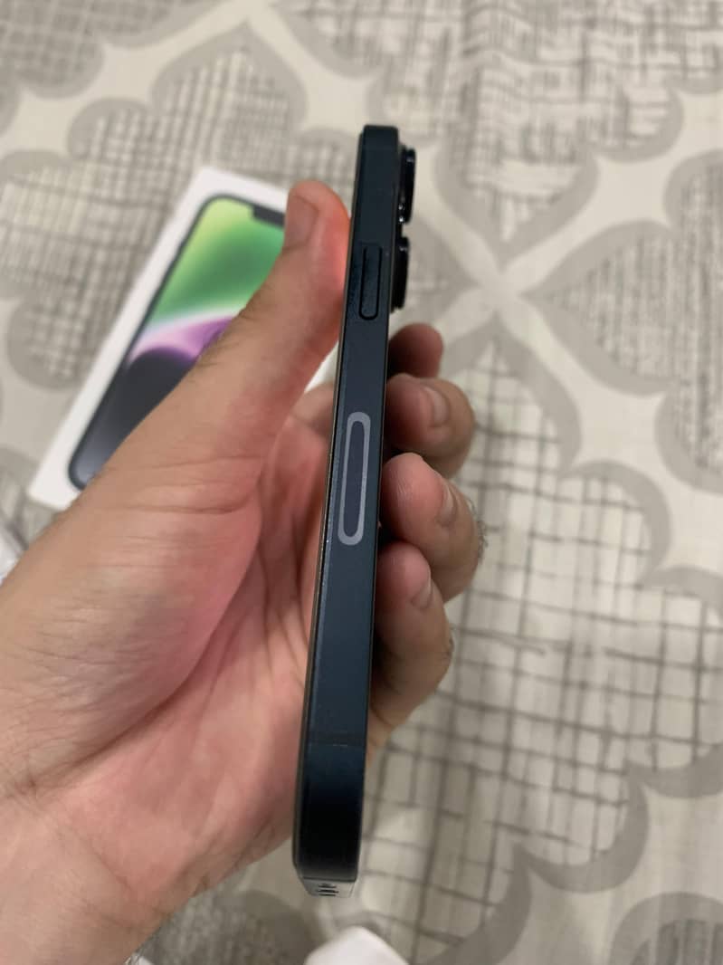 Apple iPhone 14 2