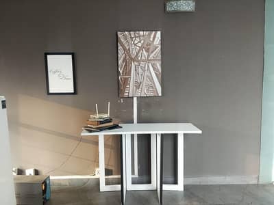 CONSOLE TABLE