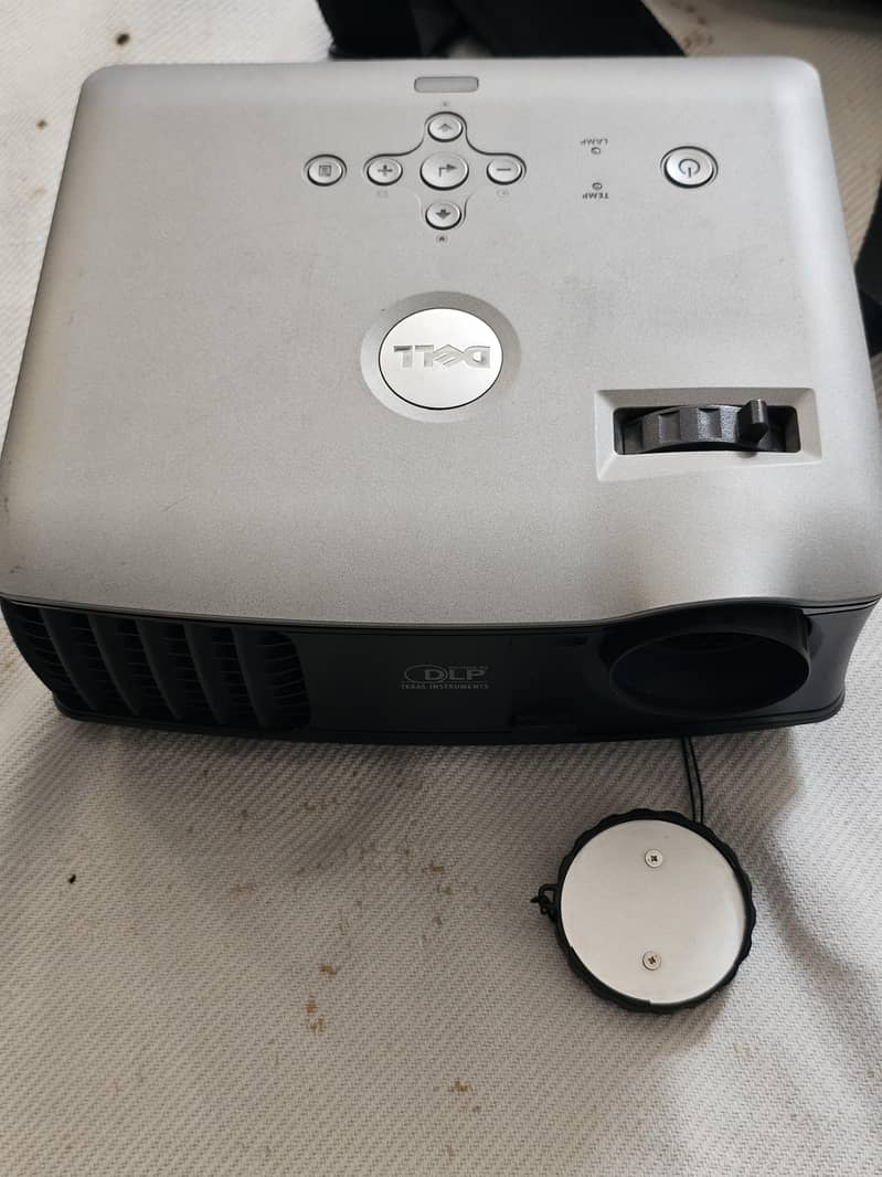 Dell projector 10/10 condition 0