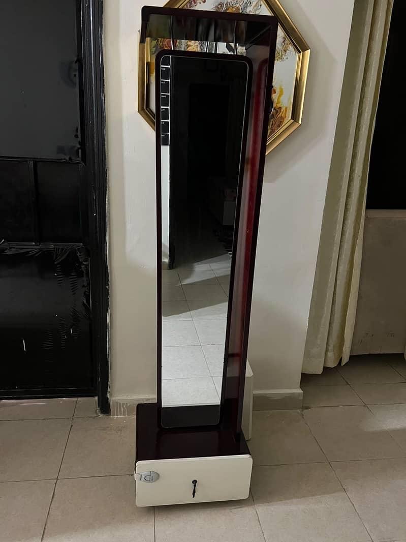 Standing Mirror 0