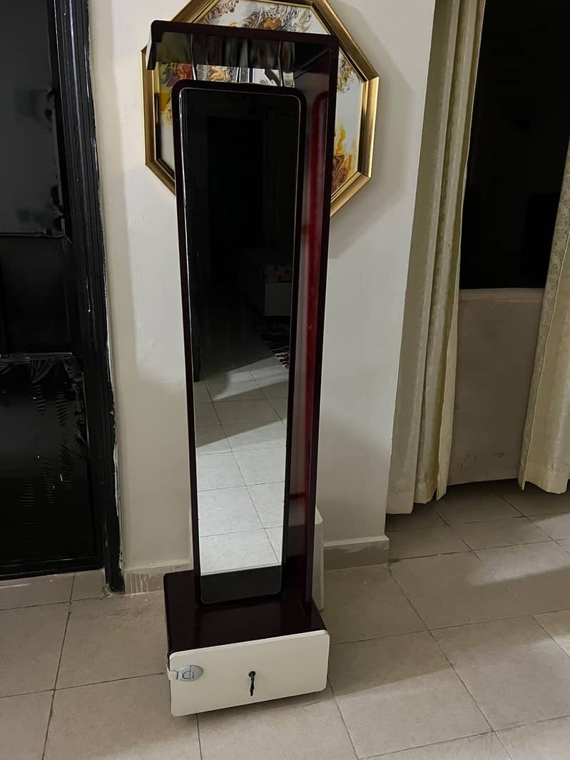 Standing Mirror 1