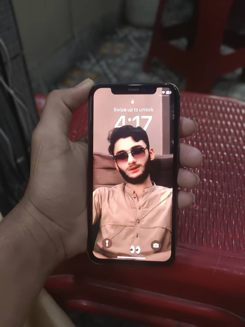 Apple iPhone XS 1