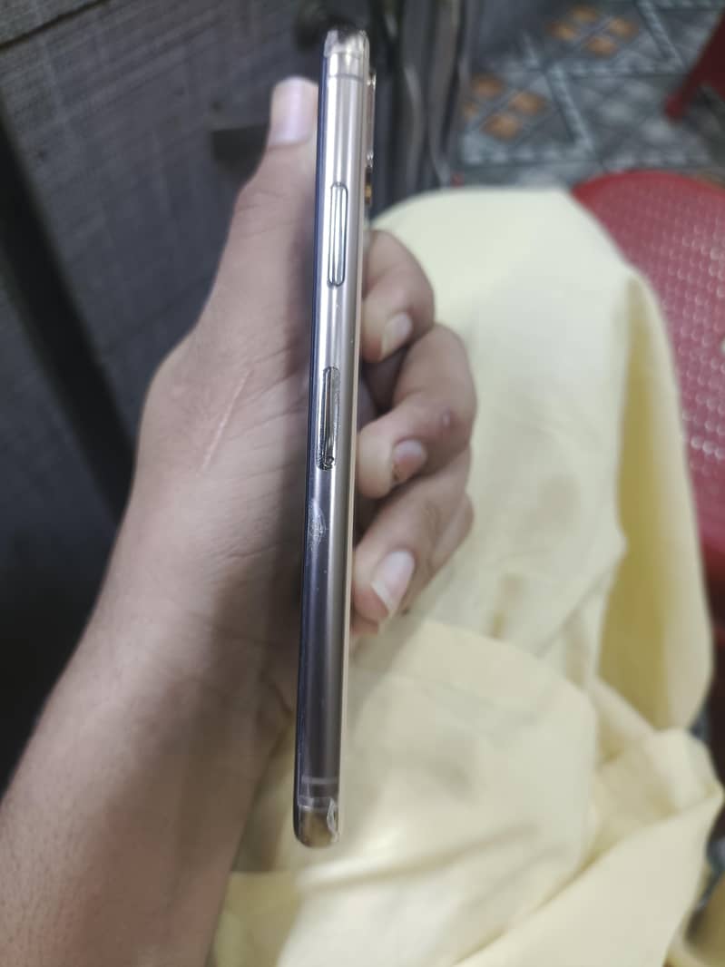 Apple iPhone XS 2