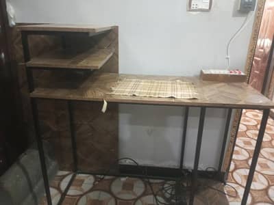 New Design Computer Table sale urgently with lamination wooden Sheet