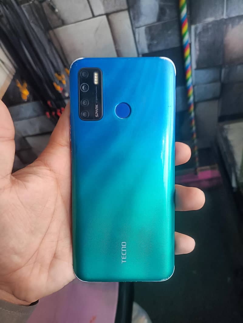 Tecno Spark 5 Pro 0
