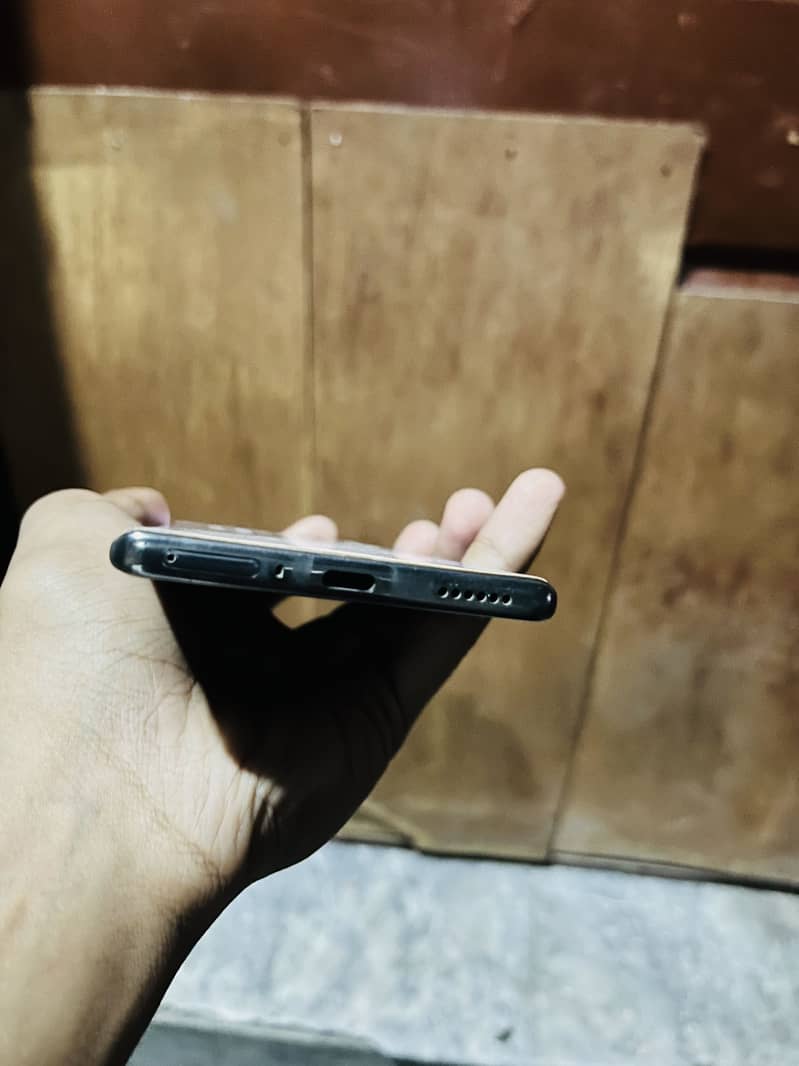 Tecno CAMON 40 Pro 1