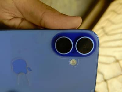Apple iPhone 16