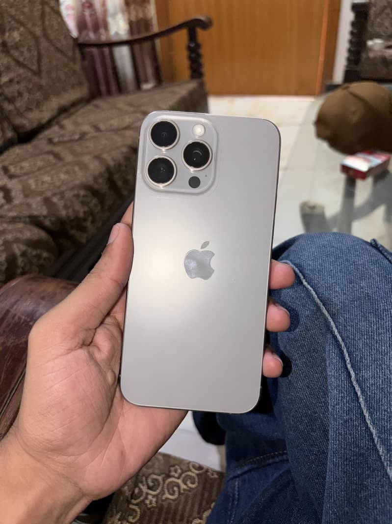 Apple iPhone 15 Pro Max(Factory) 0