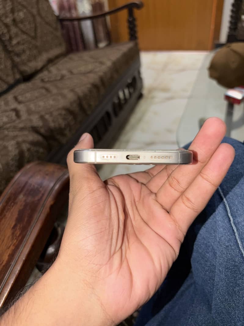 Apple iPhone 15 Pro Max(Factory) 3