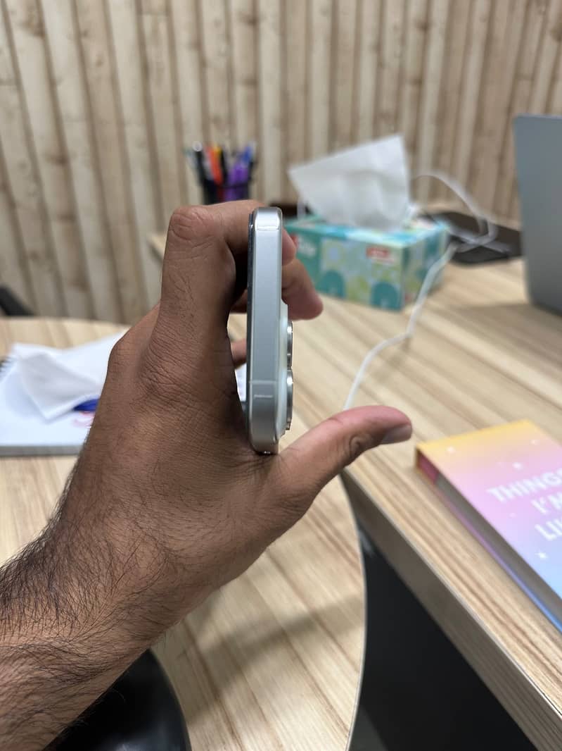 Apple iPhone 15 Pro 5