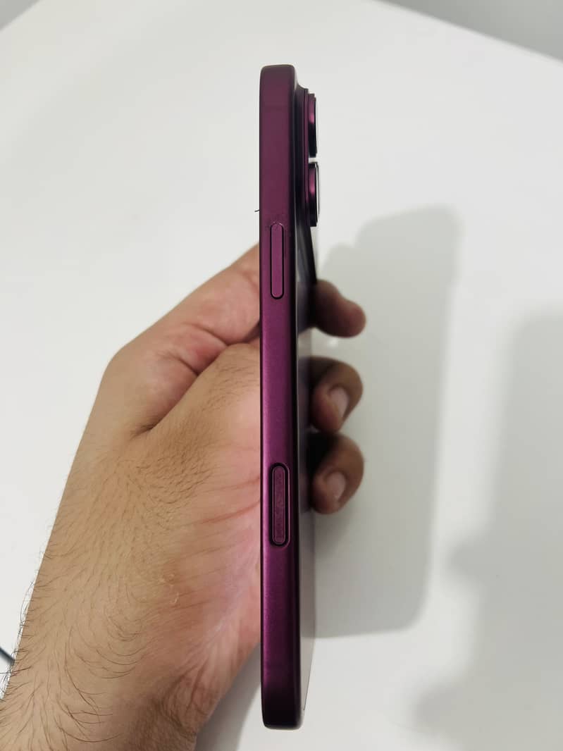 iPhone 18 Pro Max – 1TB Storage | Burgundy | Box Pack 3