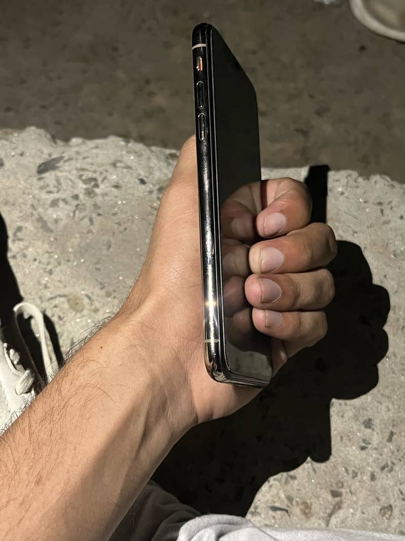 Apple iPhone XS 2