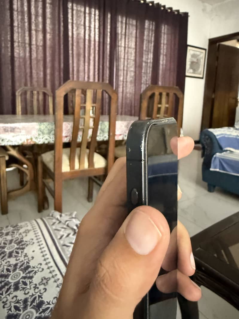 Apple iPhone 15 Pro 6