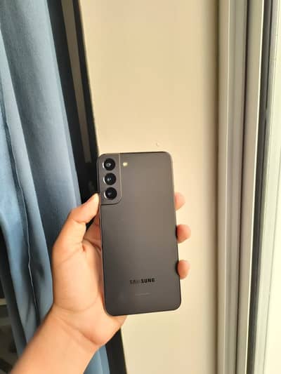 Samsung Mobile S22 Plus