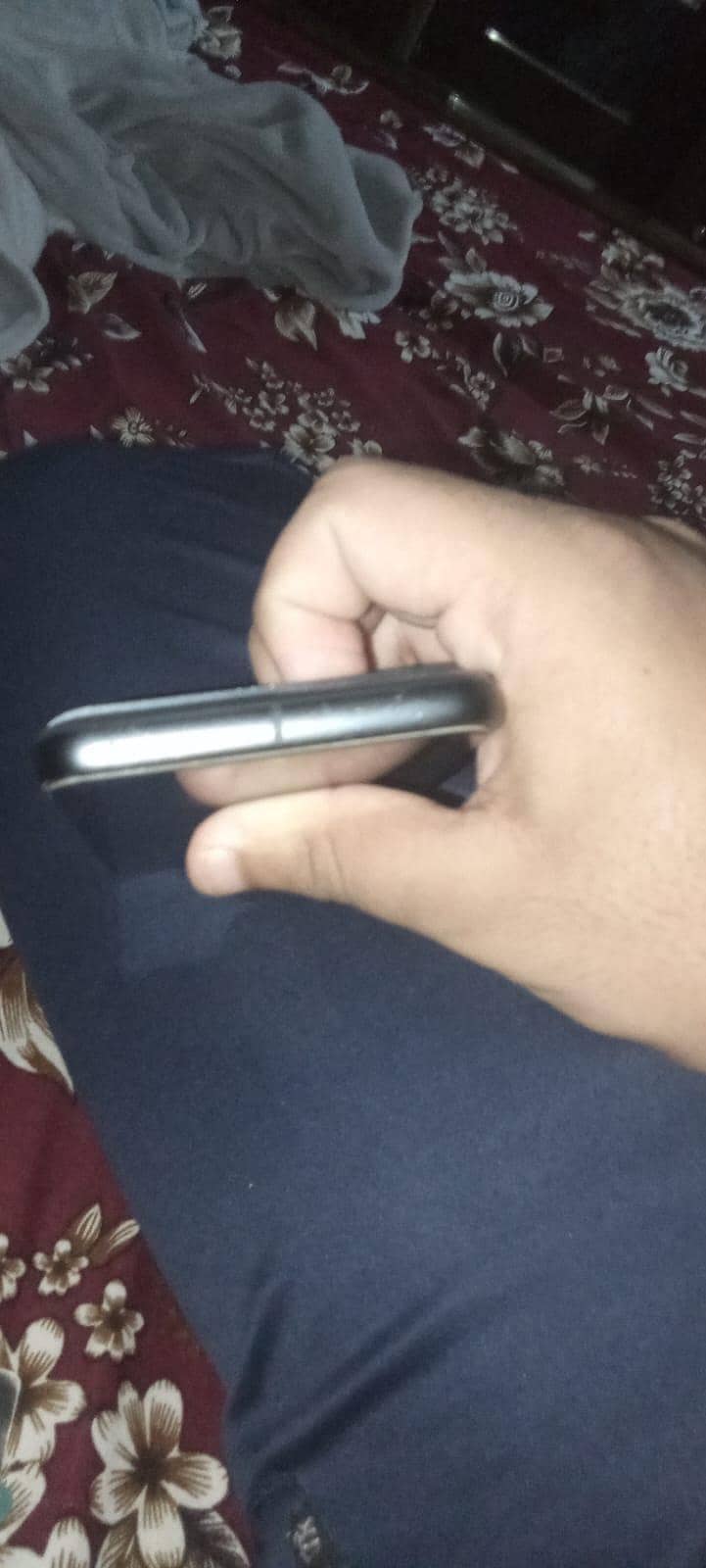 Google Pixel 8 6
