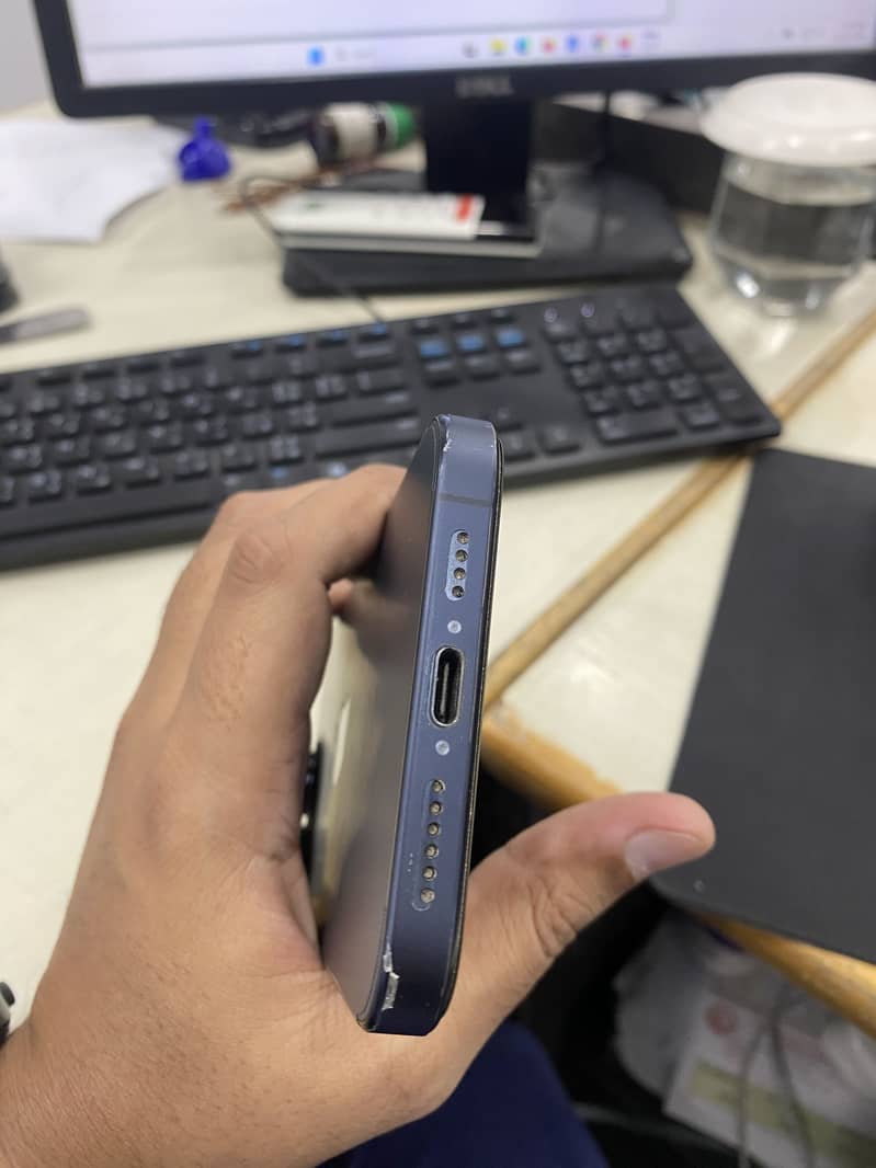 iPhone 15 Pro Max 7