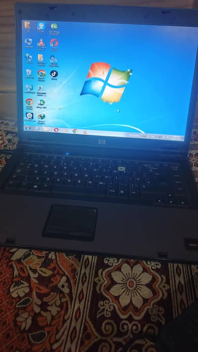 Laptop hp company 6715b