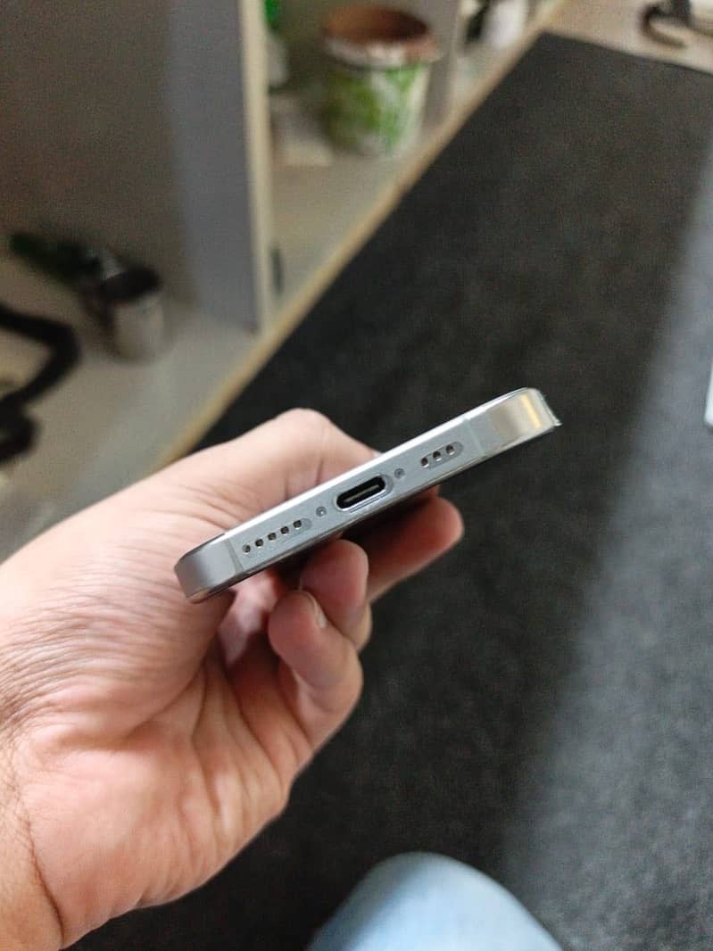 Apple iphone 15 pro 3