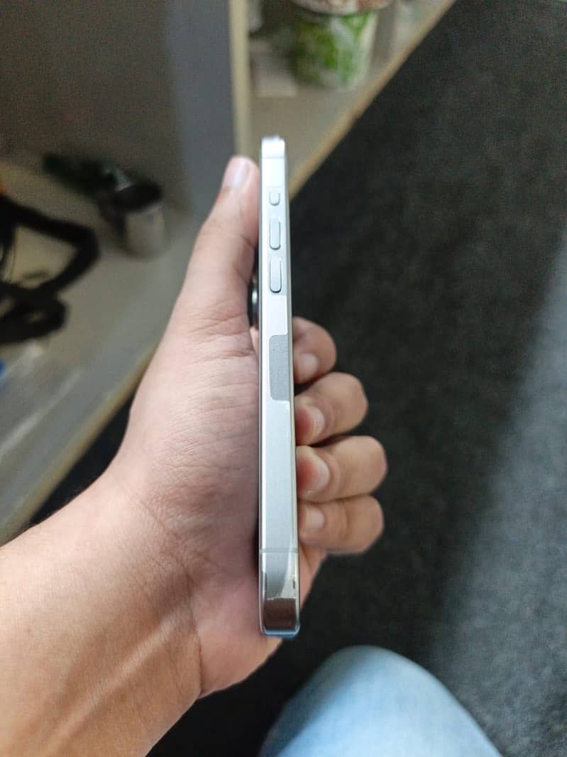 Apple iphone 15 pro 4