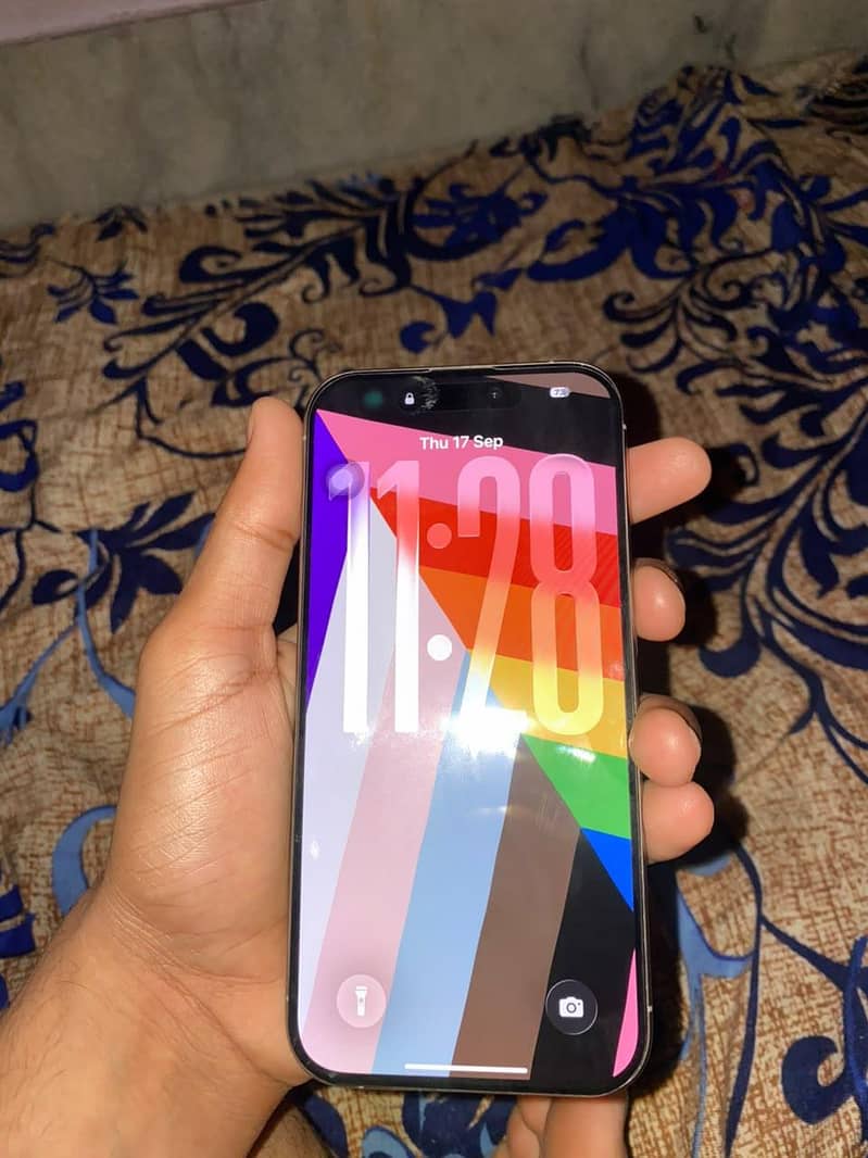 Apple iPhone 15 Pro 1
