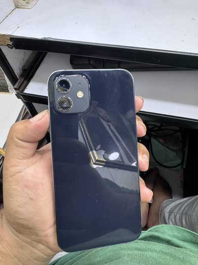 Apple iPhone 12