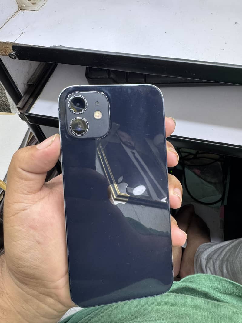 Apple iPhone 12 0
