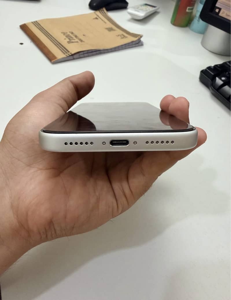 Apple iPhone 17 Pro Max 3